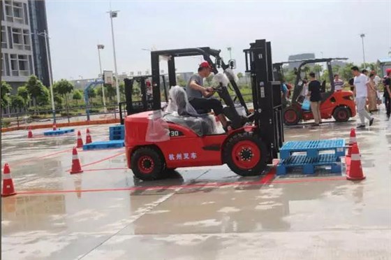 杭叉|叉車(chē)的總體組成結(jié)構(gòu)，你知道多少？