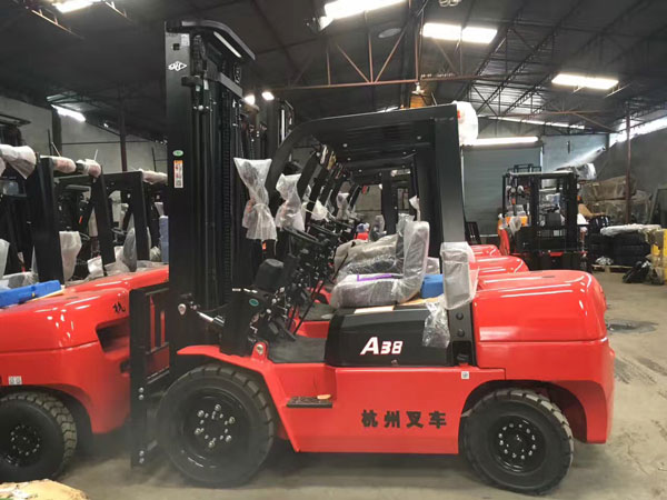 杭州叉車：叉車傾斜油缸壞了？檢修秘籍拿好