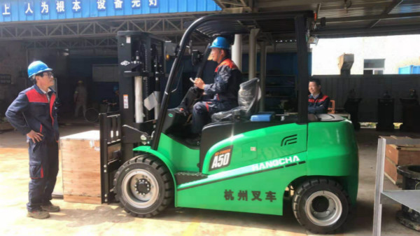 恭喜你！在50歲之前知道了這份杭叉叉車作業(yè)步驟！