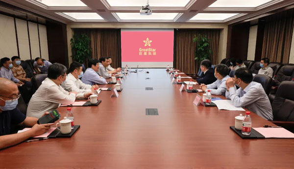杭州市委副書記、市長(zhǎng)劉忻赴巨星控股集團(tuán)開展企業(yè)大走訪